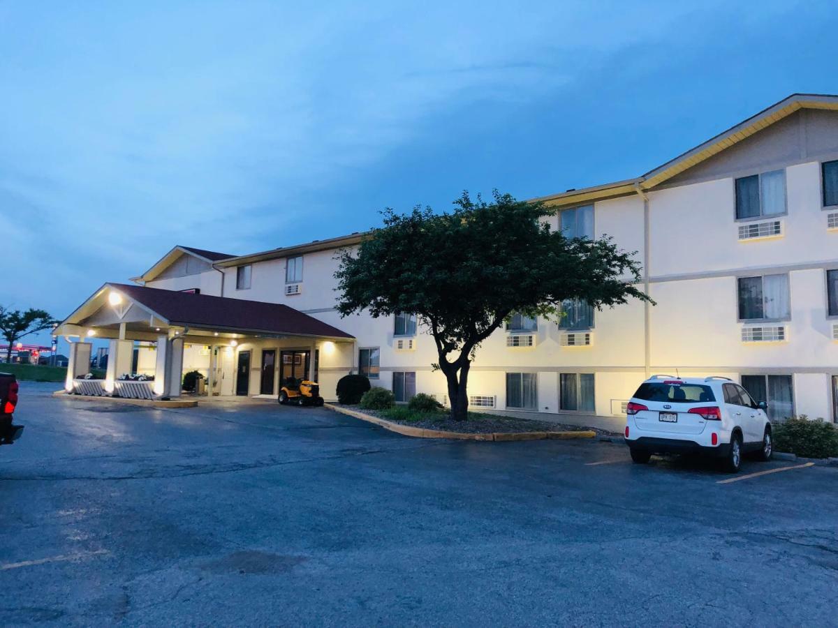The Inn&Suites Sw Omaha Exteriör bild